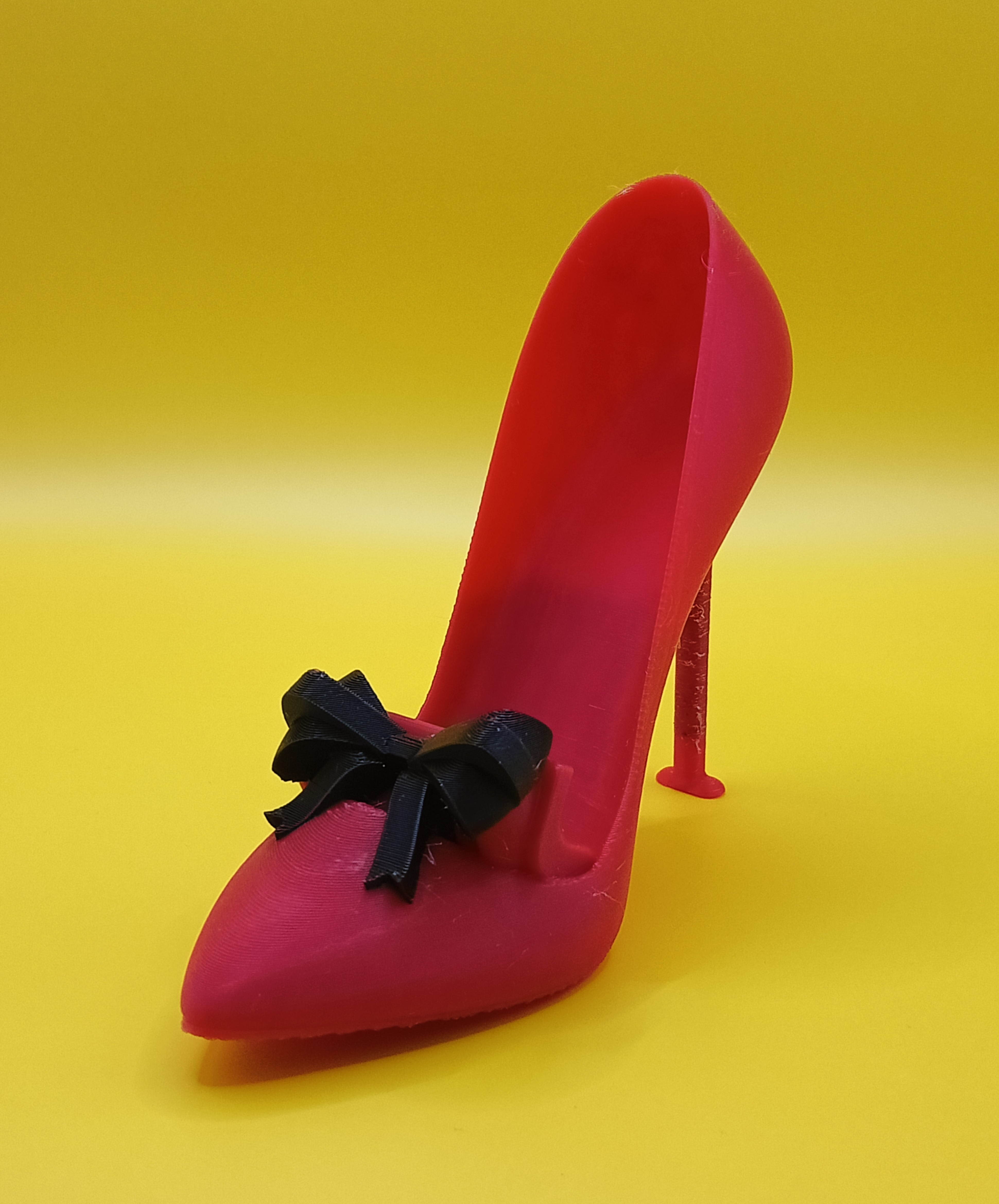 Stojak na telefon But szpilka